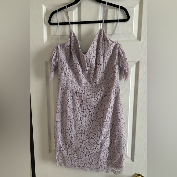 Dynamite lace dress - Picture 1 of 2